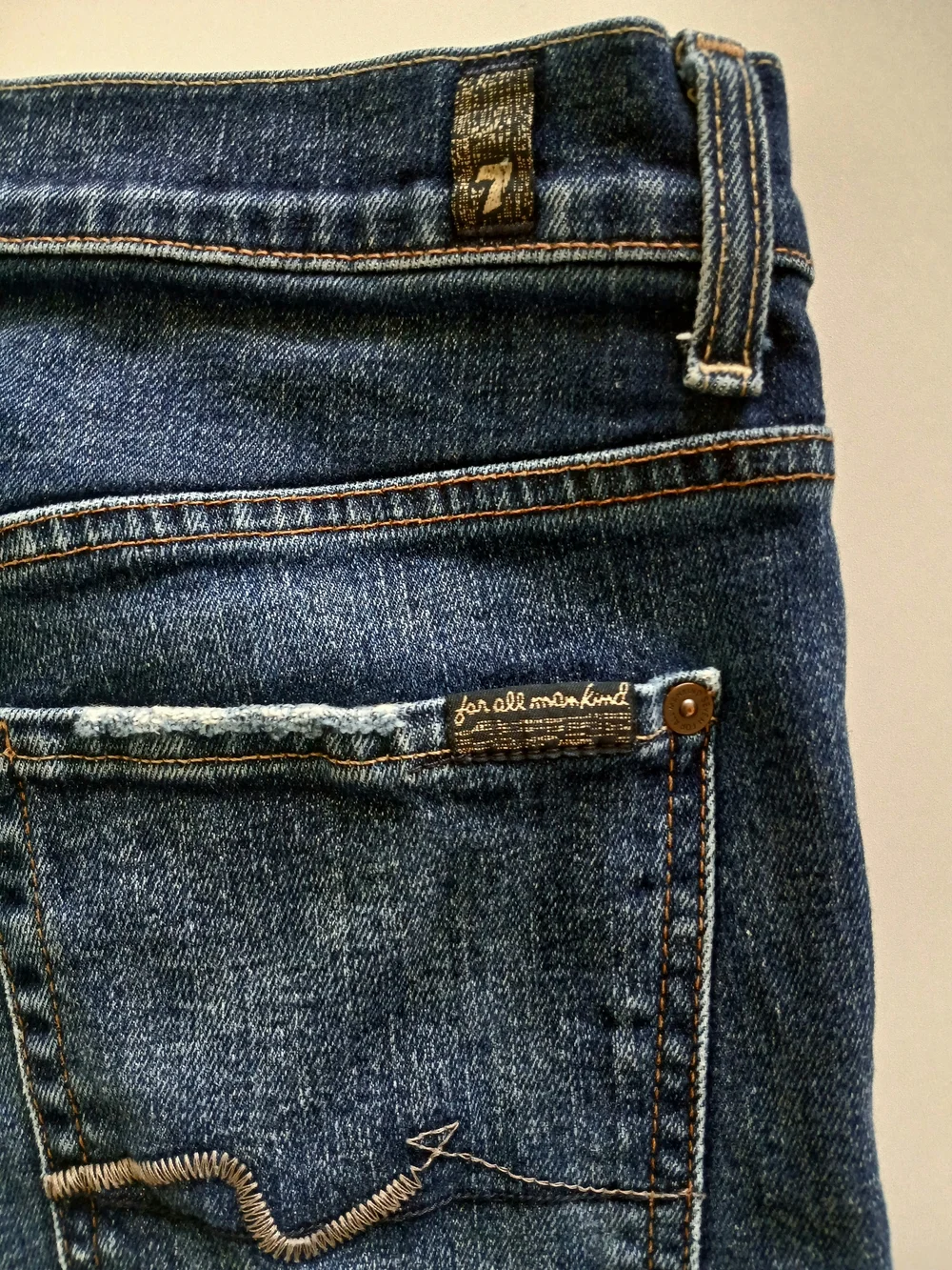 7 For All Mankind Distressed Deep Indigo Jeans Size 34 - Picture 10 of 13